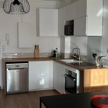 Familial Avec Parking Privatif Apartamento