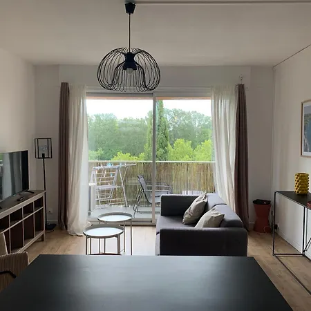 Familial Avec Parking Privatif Apartamento