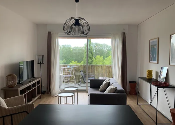 Familial Avec Parking Privatif Apartment